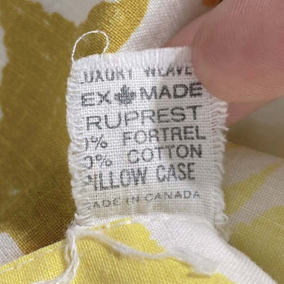 Vintage Floral Pillowcases x2 - Picture 2 of 9